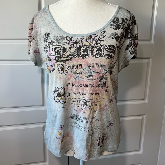 Paris Graphic Tee Rhinestone Accents Floral Print‎ Short Sleeve Top PL - Picture 1 of 6
